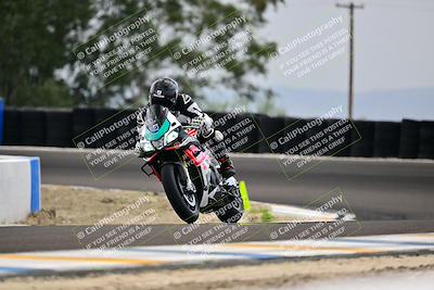 media/Apr-18-2025-TrackDaz (Fri) [[45f5874c44]]/B Group/Session 4 (Turn 6 - Outside)/